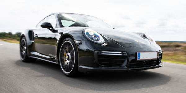 Lej en Porsche 911 Turbo S