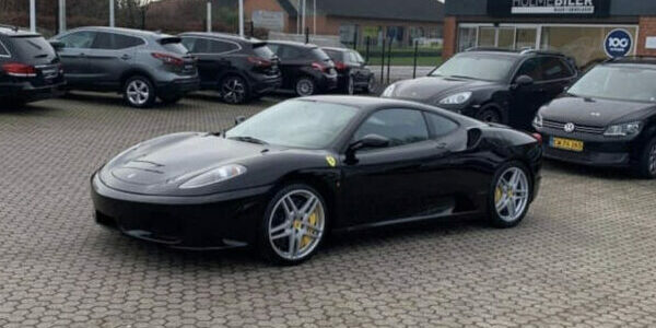 Lej en Ferrari F430