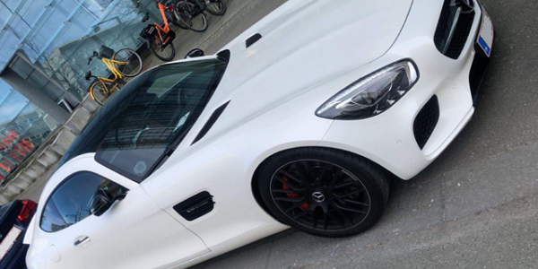 Lej en Mercedes AMG GTS