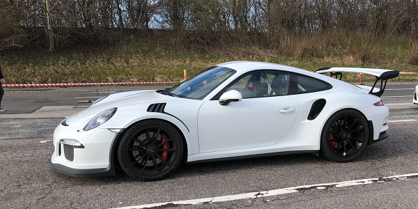 Kør en Porsche 911 GT3RS