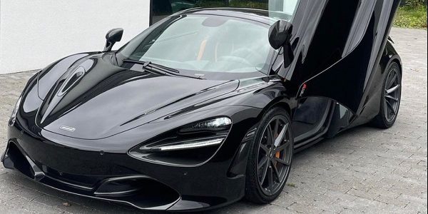 Lej en McLaren 720S Spider