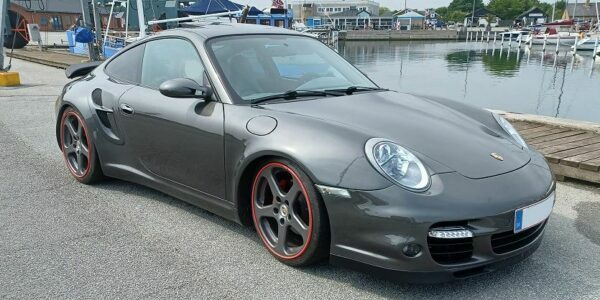 Lej en Porsche 911 Carrera 