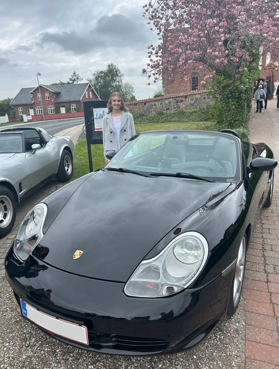 Konfirmationskørsel i en Porsche Boxster