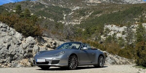 Lej en Porsche 911 Carrera 4 Cabriolet